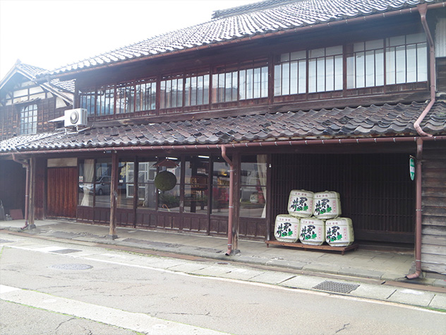 北国街道沿いの酒蔵