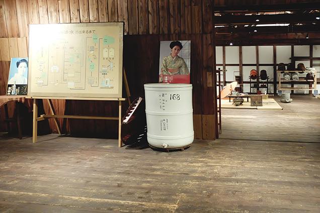 同社の岡江久美子さんのポスター
