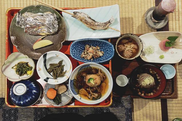 豪華な郷土料理