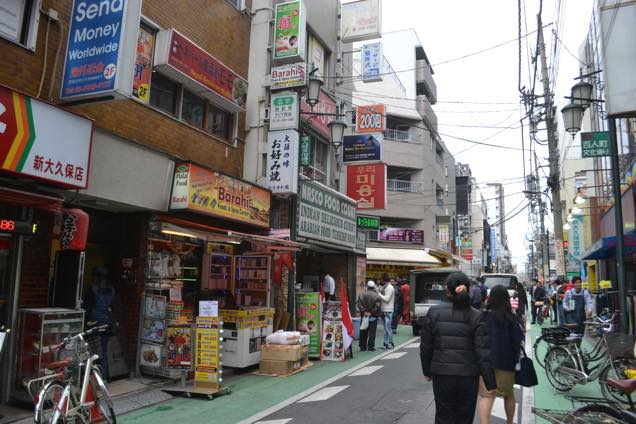 新大久保路地