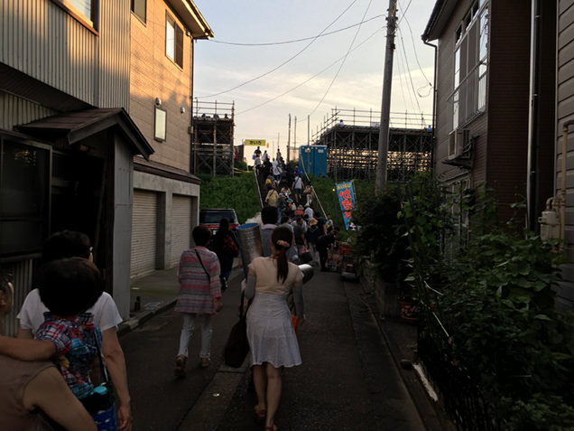 花火会場への最後の階段