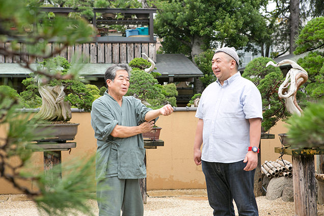 春花園　小林國雄館長