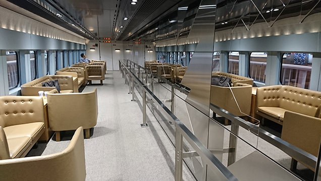 現美新幹線　12号車