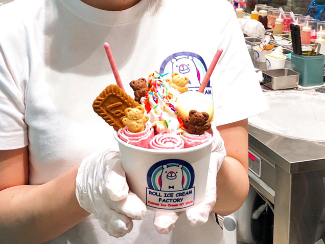 ROLL ICE CREAM FACTORY　ロールアイス