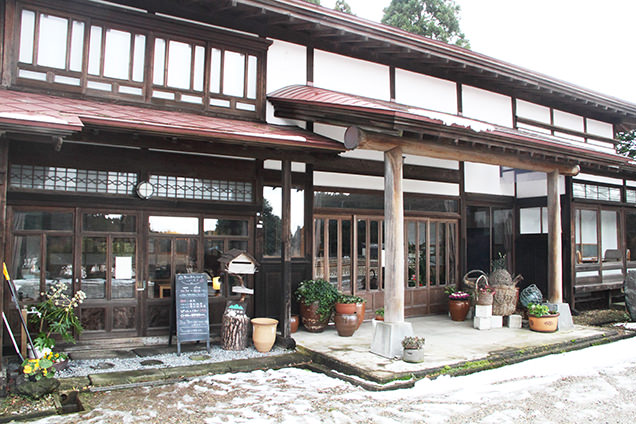 里山のカフェ ににぎ　外観