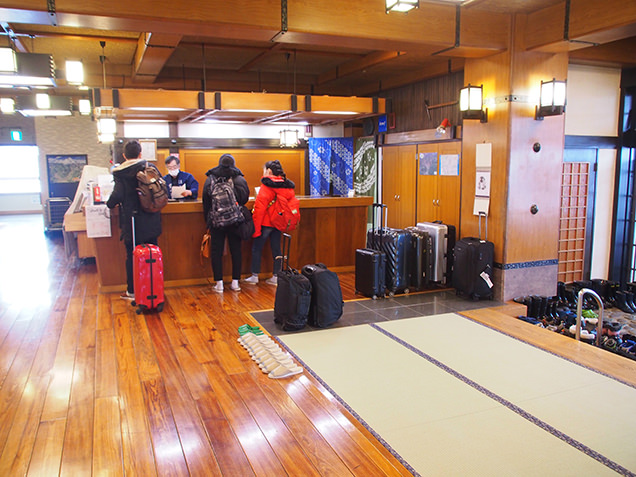 宝川温泉 汪泉閣　フロント