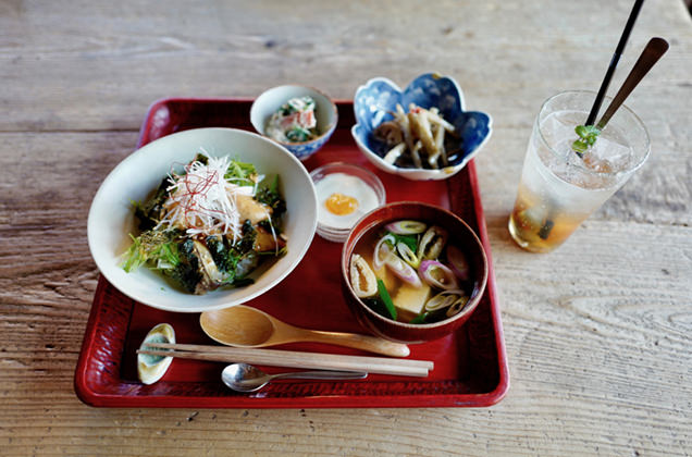 cafe清ら　あじ梅丼セット、梅サワー