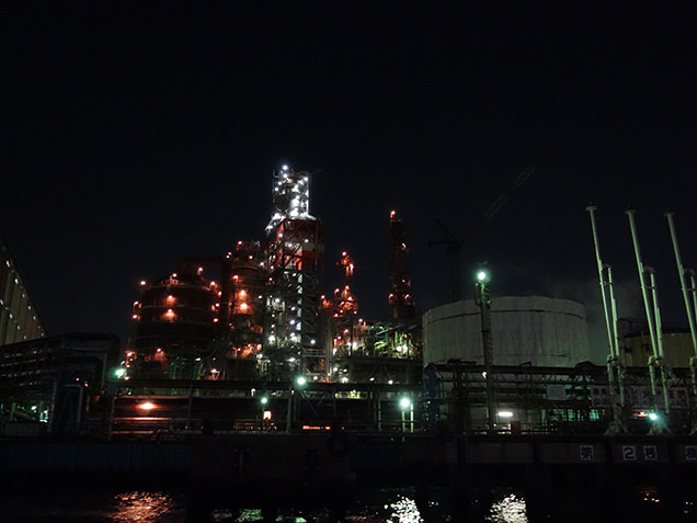 工場夜景探検クルーズ　工場夜景