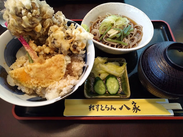 れすとらん八家　日光まいたけ天丼と小そばのセット