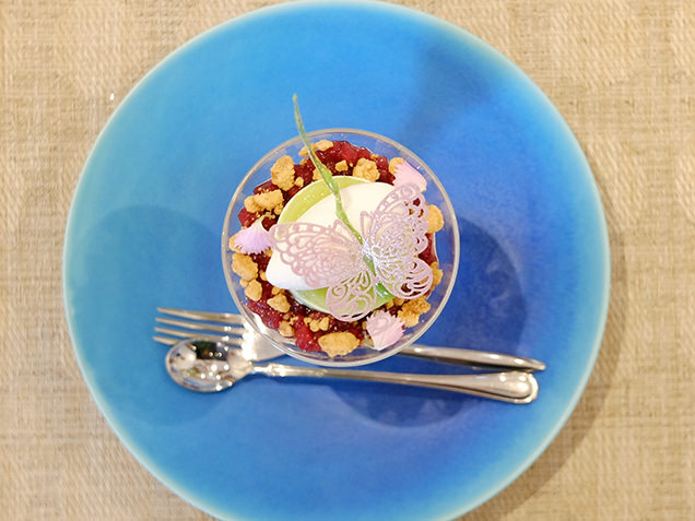 dessert cafe HACHIDORI　青リンゴ・紅茶・ハーブのパフェ