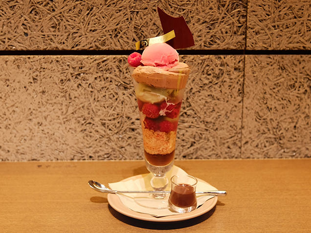 パティスリー＆カフェデリーモ 東京ミッドタウン日比谷店　ラズベリーピスターシュ