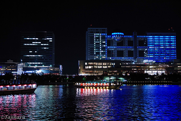 お台場のフジテレビ前