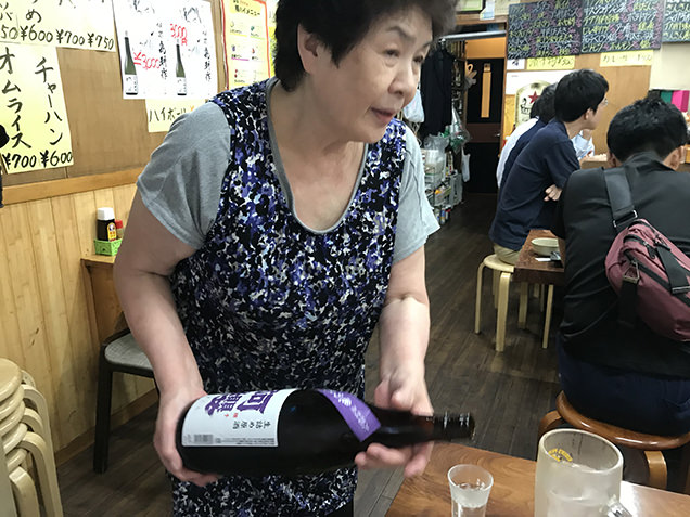 永楽食堂　女将さん