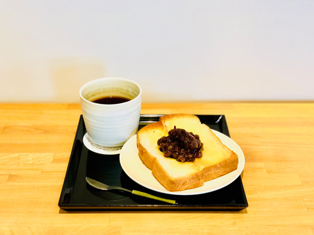あんこトーストと松下ブレンドのコーヒーのセット