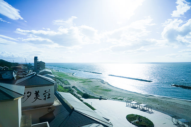 宿の最上階廊下からの美しい景色