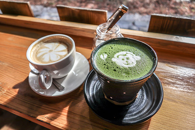 カフェラテと抹茶ラテ