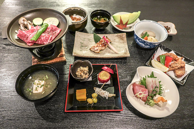 夕食