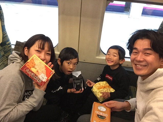 駅弁と筆者家族