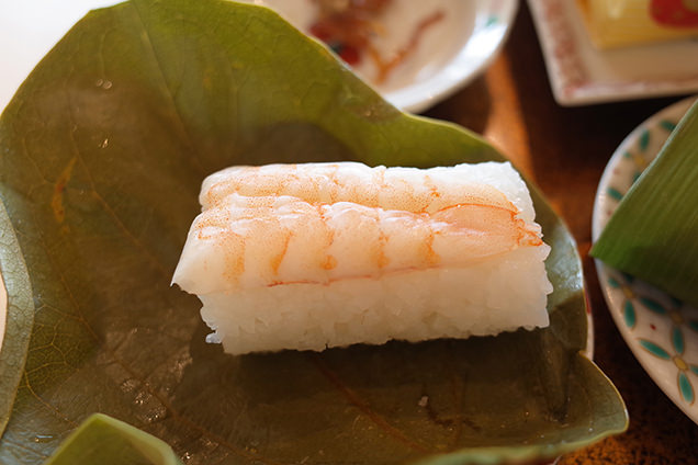 豆皿茶屋 海老のお寿司