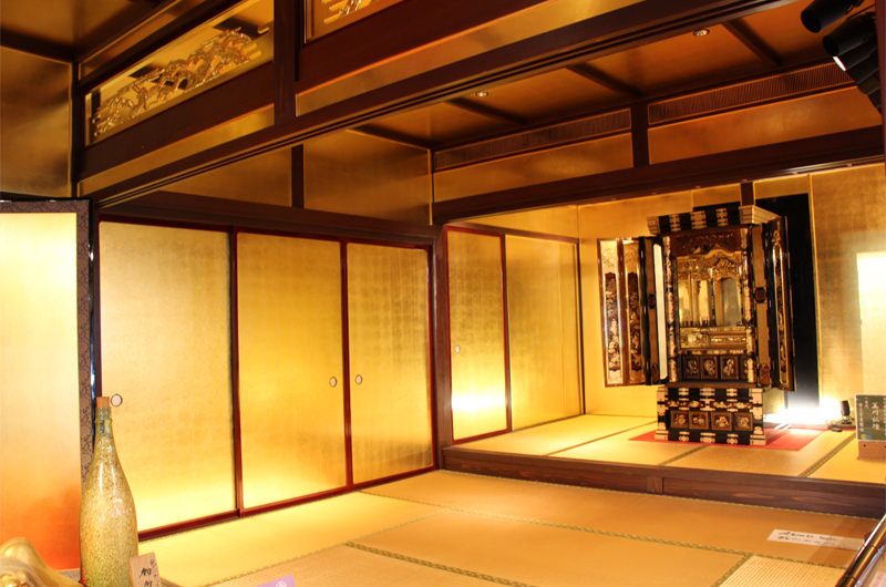 黄金の間