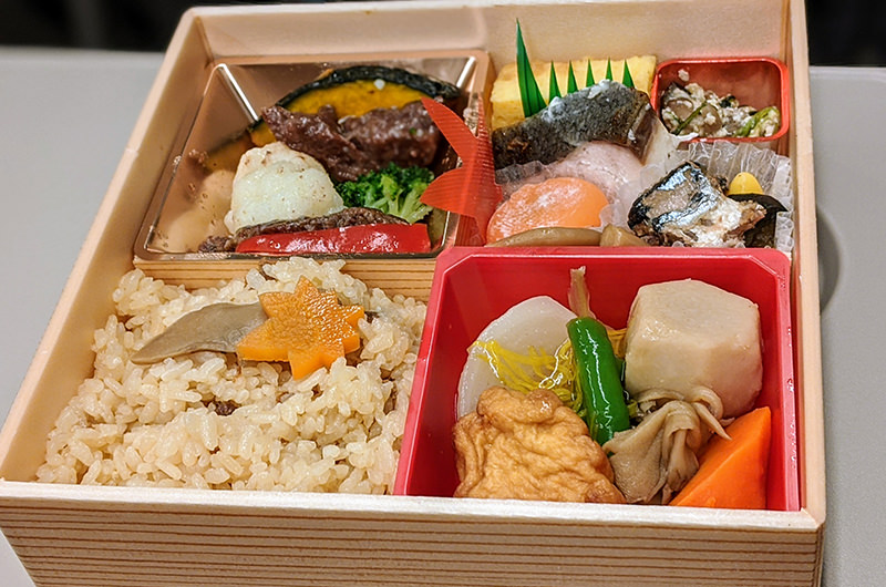吹き寄せ弁当　秋露のささやき
