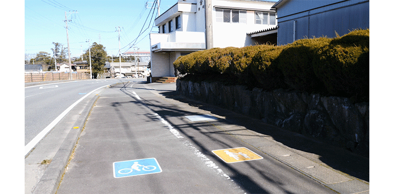 自転車レーン