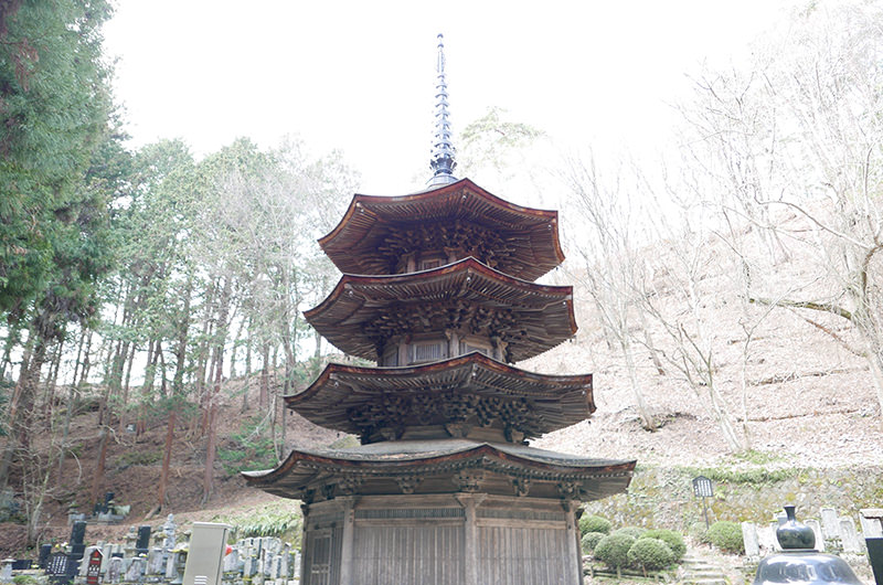八角三重塔