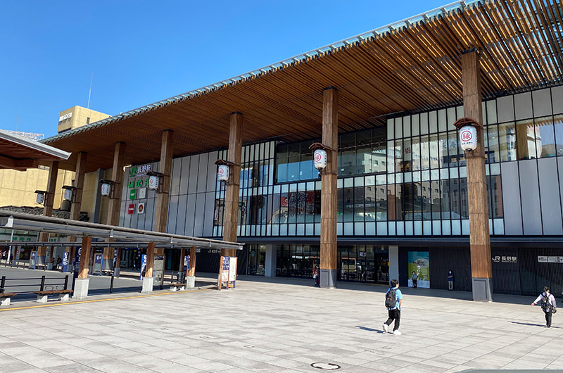 長野駅の大庇と列柱