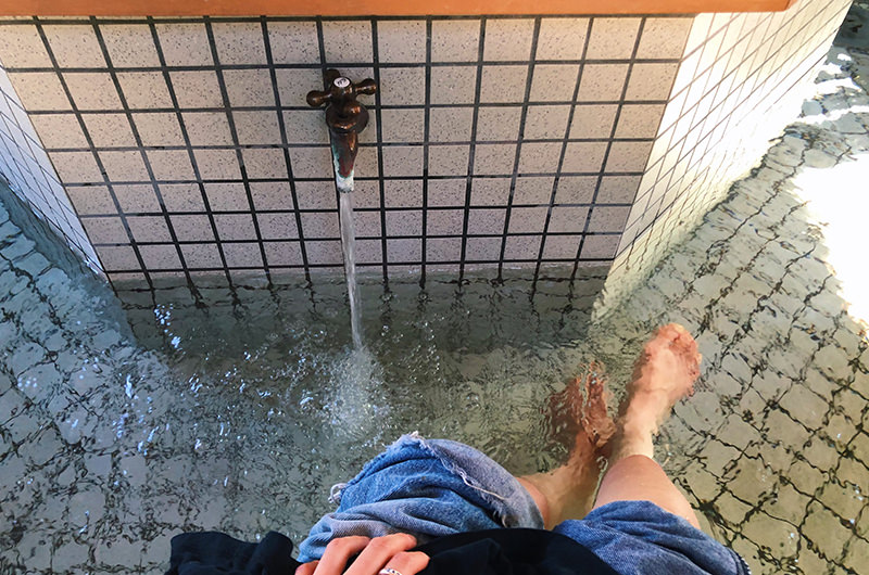 足湯「湯のわ」