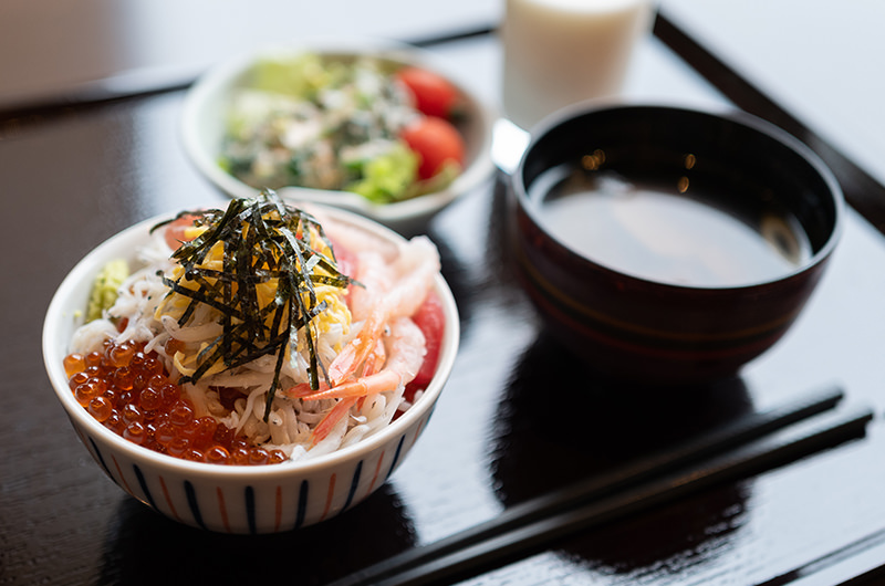 朝食