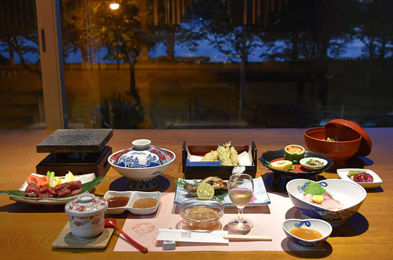 夕食