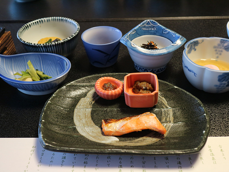 朝食