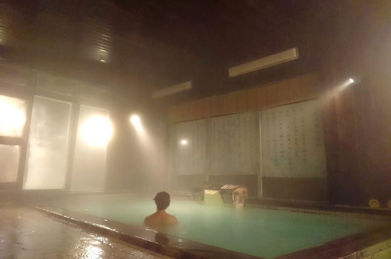 女子大浴場