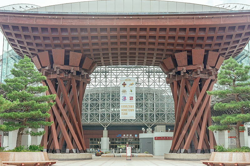 金沢駅の鼓門