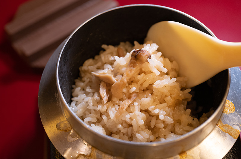 新潟産の新之助を使った松茸釜飯