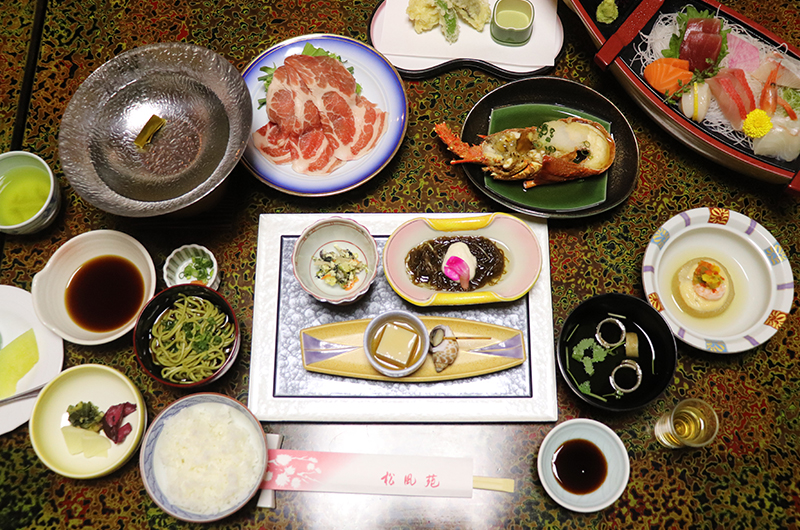 夕食