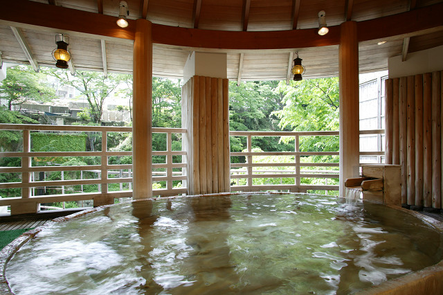 水上館 樽型露天風呂