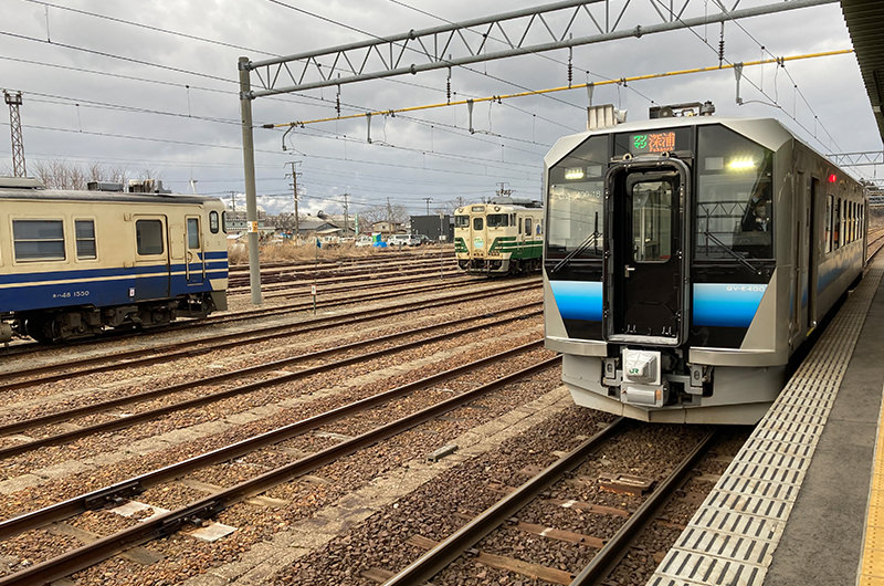 GV-E400系とキハ40・48形
