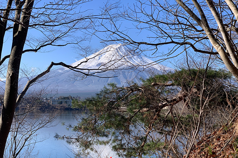 産屋ヶ崎から望む富士山