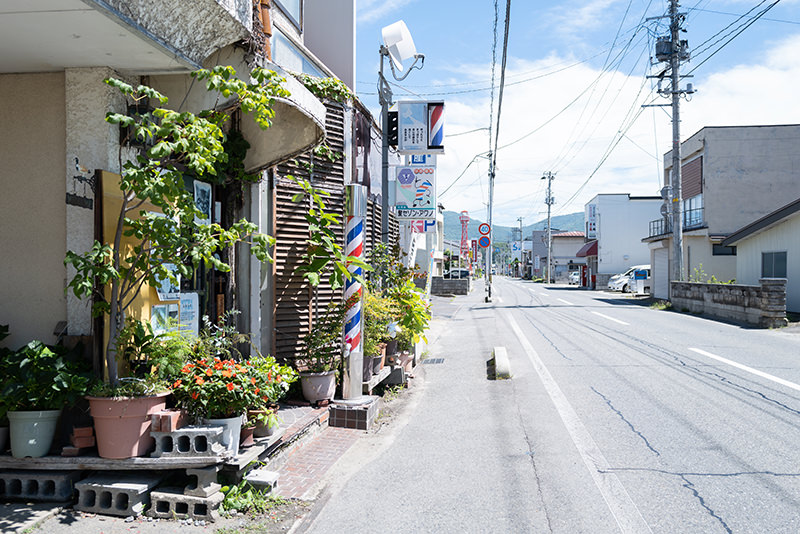 赤湯温泉街へ向かう道