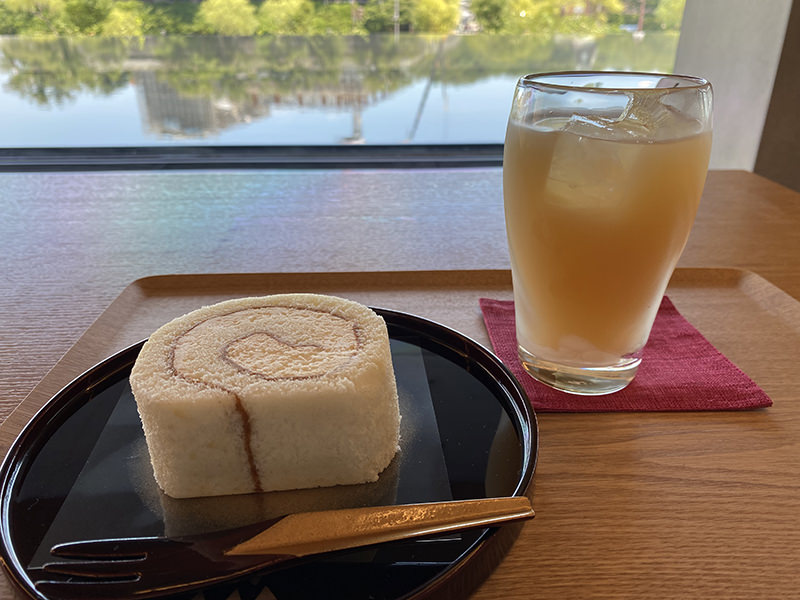 秋田県立美術館