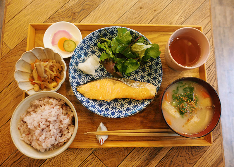 焼き鮭定食