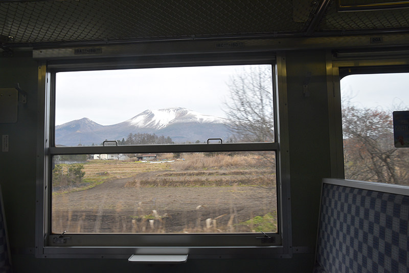 車窓　浅間山