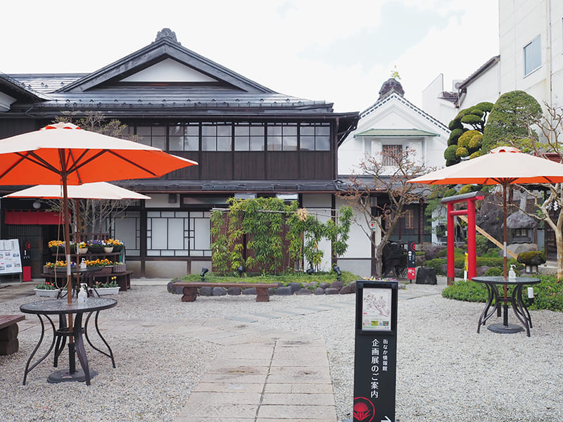 山形まるごと館 紅の蔵