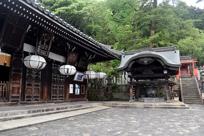 東大寺　二月堂