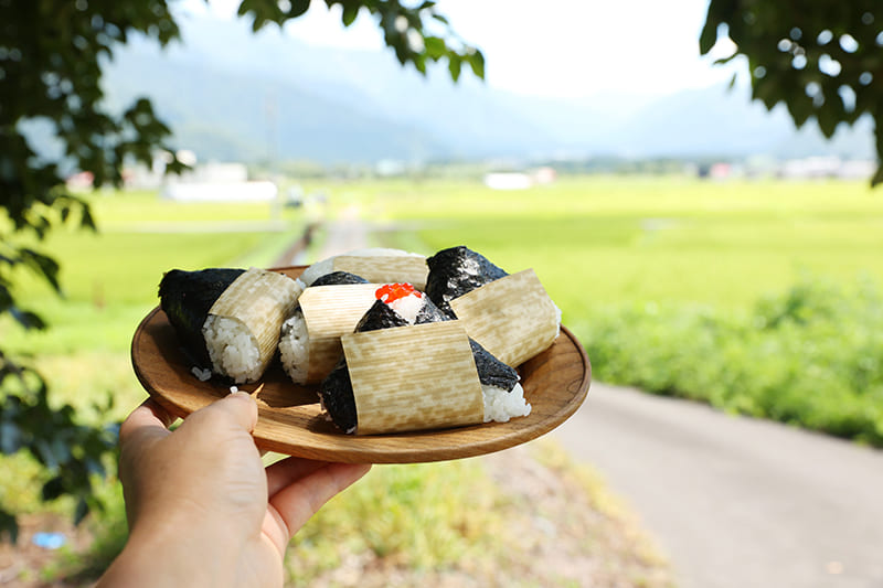 稲穂とおにぎり