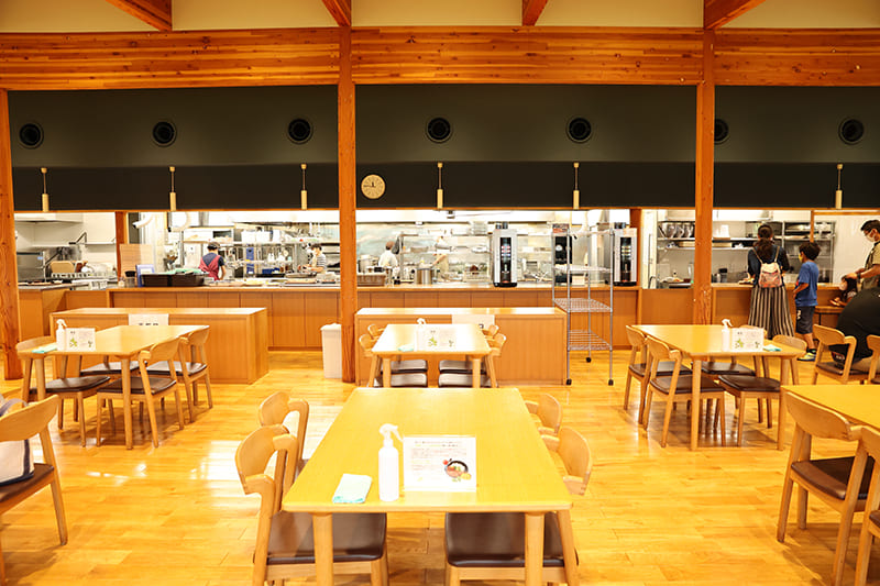 八海山みんなの社員食堂　店内