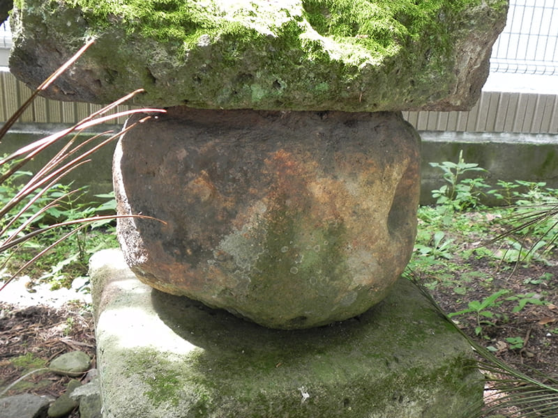 チャンコロリン石