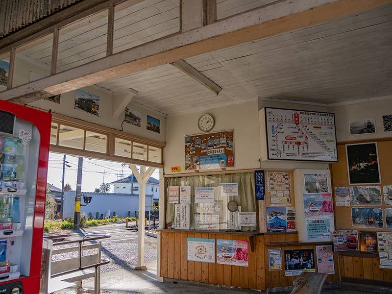 岳南富士岡駅　駅舎内