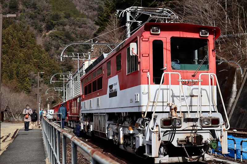 アプト式電気機関車ED90形